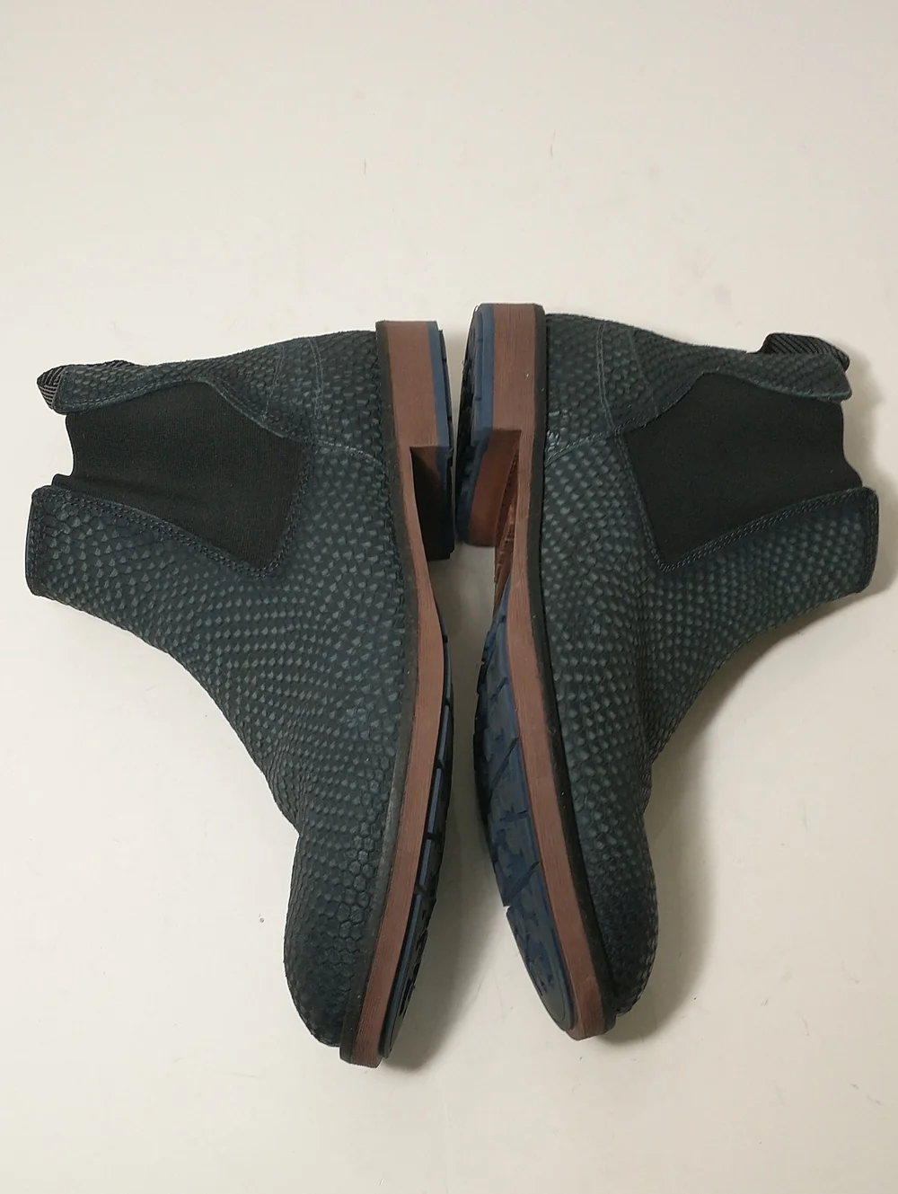 LIKE NEW Stacy Adams Men's Kayden Chelsea Boot, Navy, Size 8.5, Leather, Python